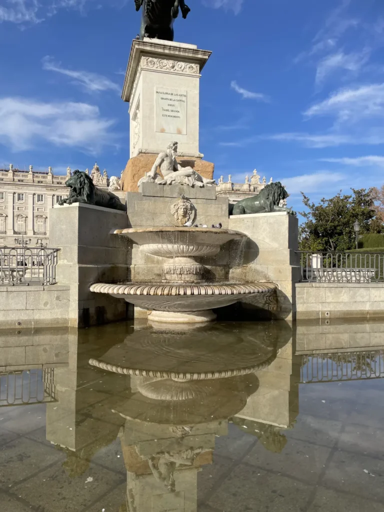 madrid city palacio real de madrid side square
