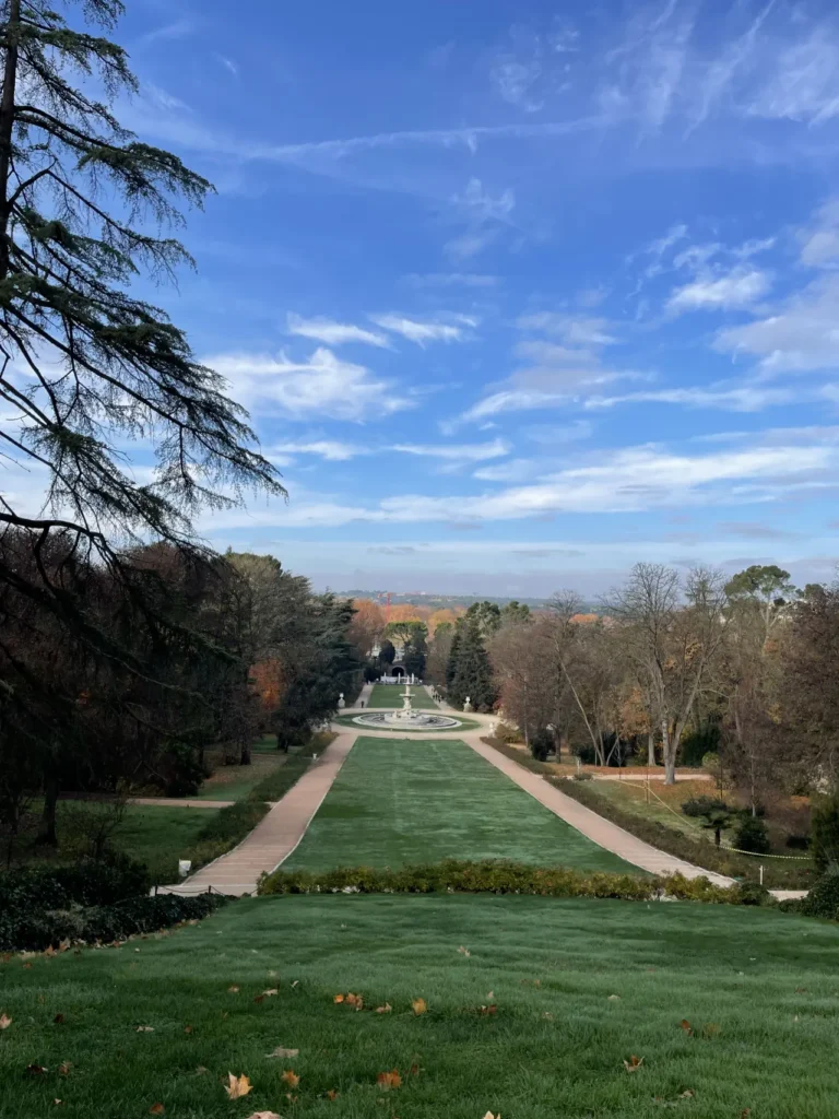 madrid city parque de atenas back of palace